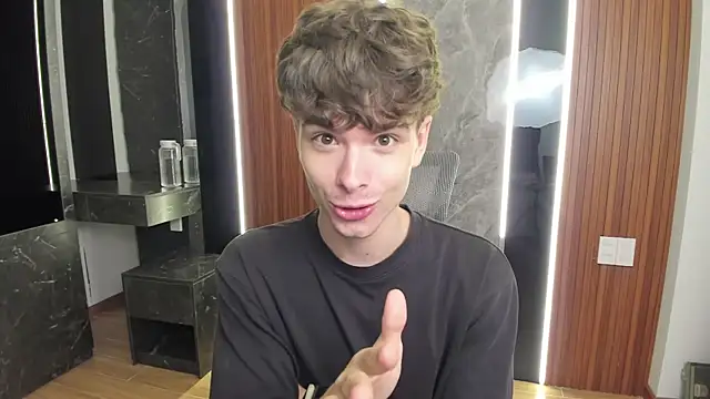 Snapshot of calvin_love_you chatting on 03.30.26 calvin love you online show from 03.30.26