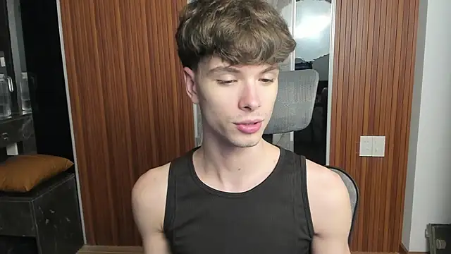 Snapshot of calvin_love_you chatting on 04.03.26 calvin love you online show from 04.03.26