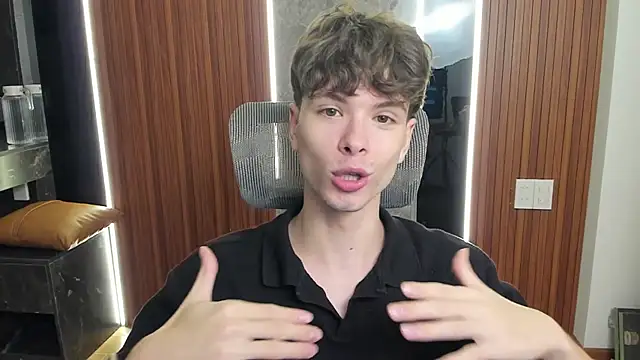 Snapshot of calvin_love_you chatting on 04.07.26 calvin love you online show from 04.07.26