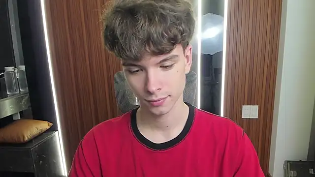 Snapshot of calvin_love_you chatting on 04.14.26 calvin love you online show from 04.14.26