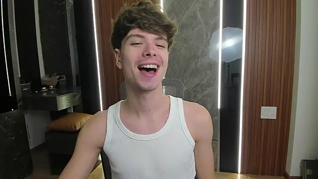 Snapshot of calvin_love_you chatting on 04.20.26 calvin love you online show from 04.20.26