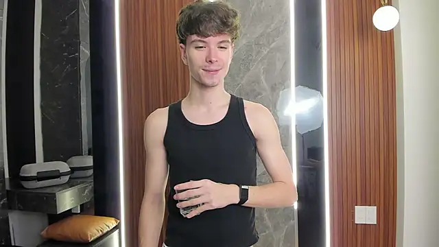 Snapshot of calvin_love_you chatting on 05.06.26 calvin love you online show from 05.06.26