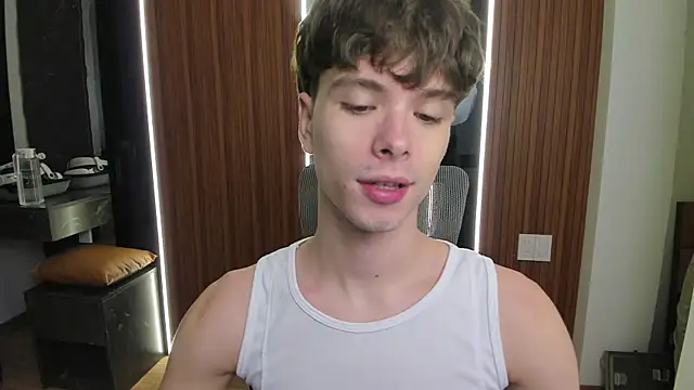 Snapshot of calvin_love_you chatting on 05.10.26 calvin love you online show from 05.10.26