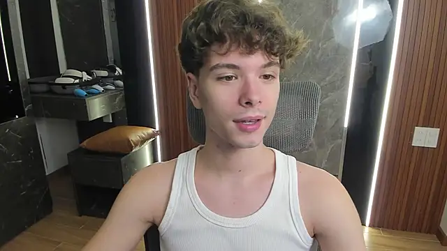 Snapshot of calvin_love_you chatting on 07.28.26 calvin love you online show from 07.28.26