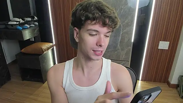 Snapshot of calvin_love_you chatting on 07.28.26 calvin love you online show from 07.28.26