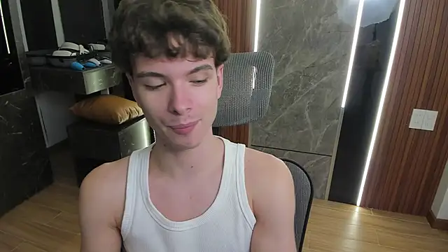 Snapshot of calvin_love_you chatting on 07.28.26 calvin love you online show from 07.28.26