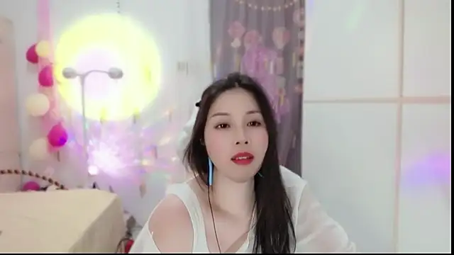 Snapshot of HK_angelchloe chatting on 02.28.25 HK angelchloe online show from 02.28.25