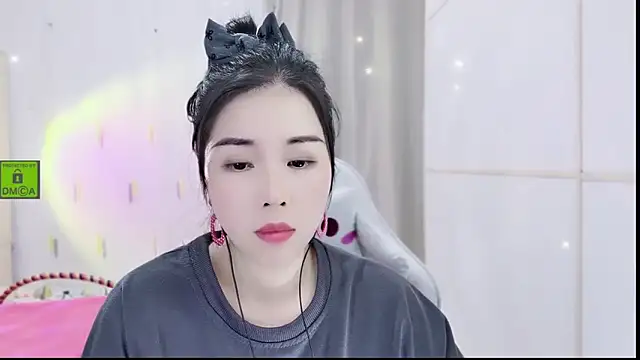 Snapshot of HK_angelchloe chatting on 10.25.25 HK angelchloe online show from 10.25.25