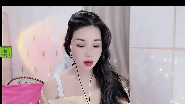 Snapshot of HK_angelchloe chatting on 10.27.25 HK angelchloe online show from 10.27.25