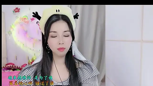 Snapshot of HK_angelchloe chatting on 11.13.25 HK angelchloe online show from 11.13.25