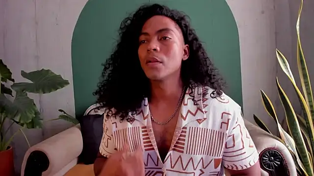 Snapshot of noah_jones__ chatting on 11.21.25 noah jones online show from 11.21.25