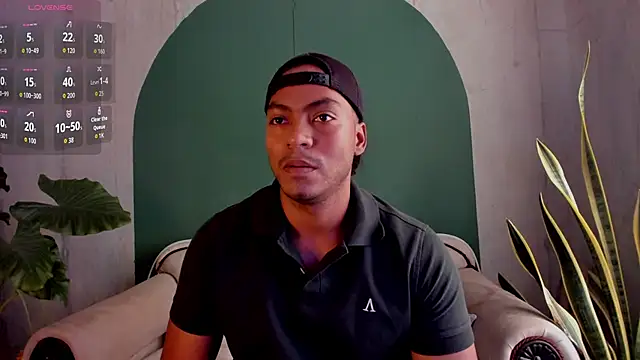 Snapshot of noah_jones__ chatting on 11.24.25 noah jones online show from 11.24.25