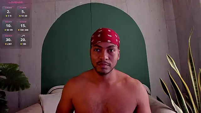 Snapshot of noah_jones__ chatting on 11.30.25 noah jones online show from 11.30.25