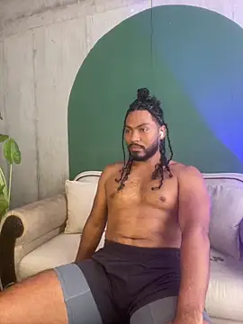 Snapshot of noah_jones__ chatting on 02.05.26 noah jones online show from 02.05.26