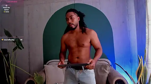 Snapshot of noah_jones__ chatting on 02.13.26 noah jones online show from 02.13.26