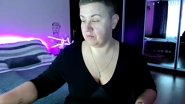 Snapshot of Annet1912 chatting on 09.24.25 Annet1912 online show from 09.24.25