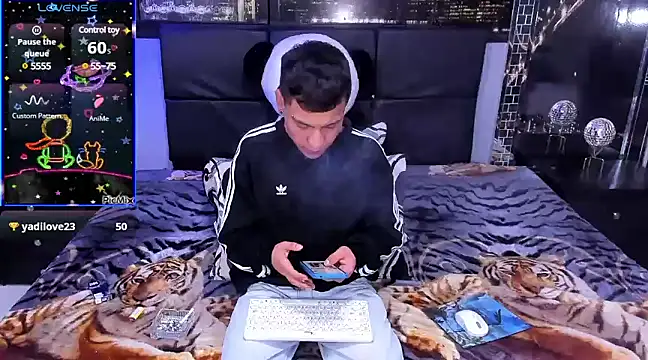 salvadorgomezx online show from 12.13.24