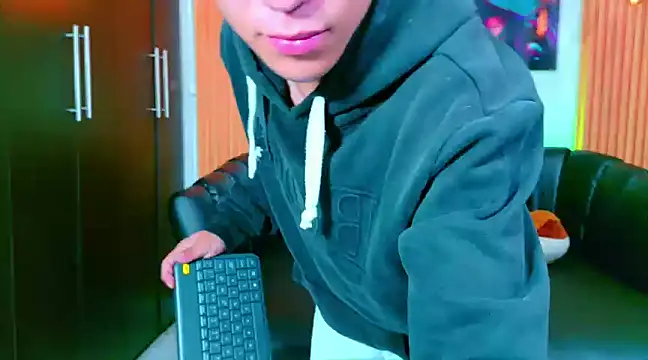 salvadorgomezx online show from 02.06.25