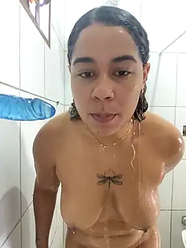 Snapshot of VitoriaFernandes chatting on 09.21.25 VitoriaFernandes online show from 09.21.25