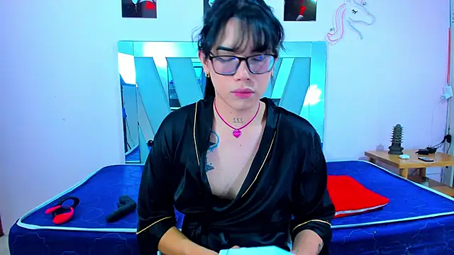 Snapshot of beverly_campbellxxx chatting on 02.03.25 beverly campbellxxx online show from 02.03.25