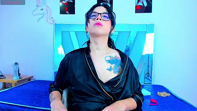 Snapshot of beverly_campbellxxx chatting on 02.07.25 beverly campbellxxx online show from 02.07.25