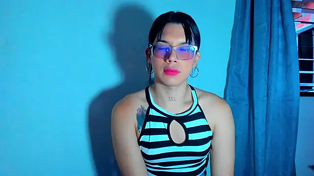 Snapshot of beverly_campbellxxx chatting on 10.03.25 beverly campbellxxx online show from 10.03.25