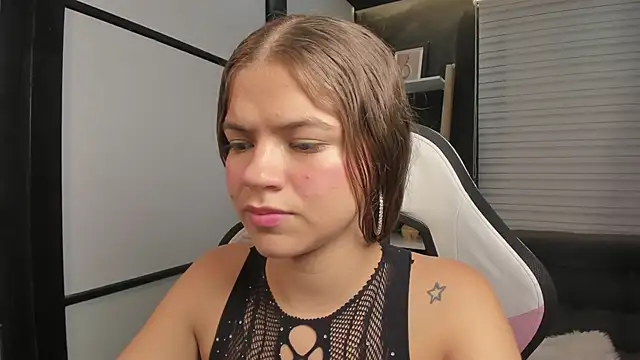 Snapshot of PaigeJayden chatting on 03.10.25 PaigeJayden online show from 03.10.25