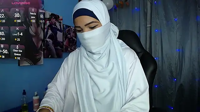 Snapshot of Falak-Yasin chatting on 02.08.25 Falak-Yasin online show from 02.08.25