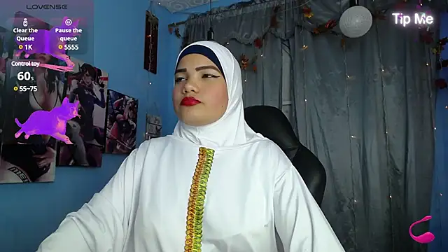 Snapshot of Falak-Yasin chatting on 02.19.25 Falak-Yasin online show from 02.19.25