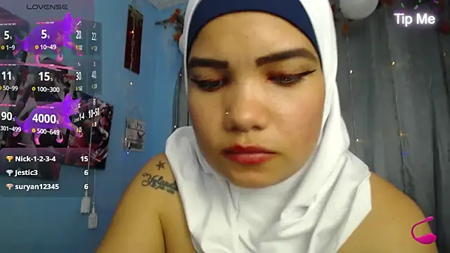 Snapshot of Falak-Yasin chatting on 02.22.25 Falak-Yasin online show from 02.22.25