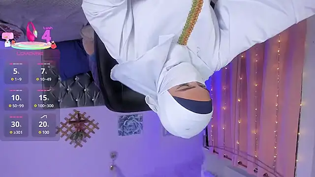 Snapshot of Falak-Yasin chatting on 03.14.25 Falak-Yasin online show from 03.14.25