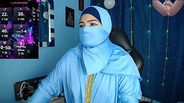 Snapshot of Falak-Yasin chatting on 09.24.25 Falak-Yasin online show from 09.24.25