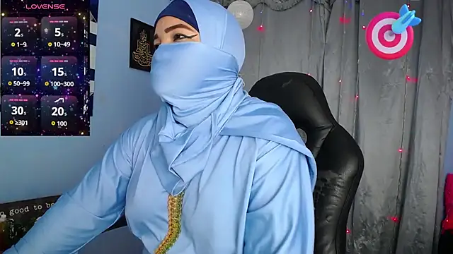 Snapshot of Falak-Yasin chatting on 11.05.25 Falak-Yasin online show from 11.05.25