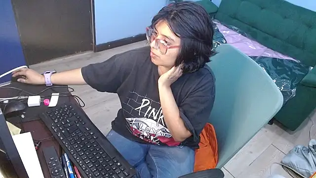 X CHERRY XX online show from 07.01.26