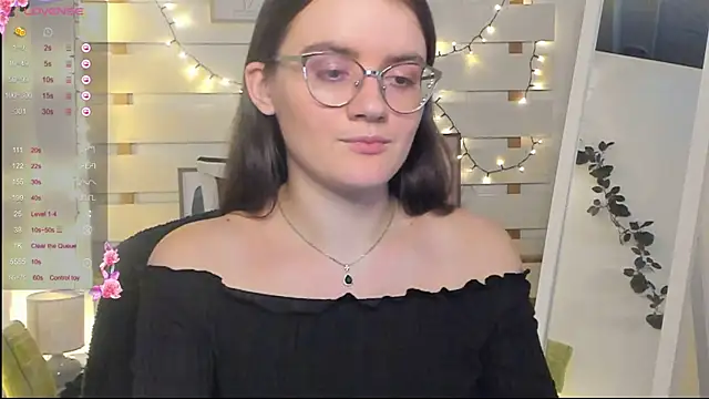 Snapshot of Josephine_jo chatting on 11.23.25 Josephine jo online show from 11.23.25