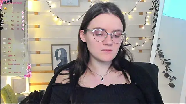 Snapshot of Josephine_jo chatting on 11.24.25 Josephine jo online show from 11.24.25