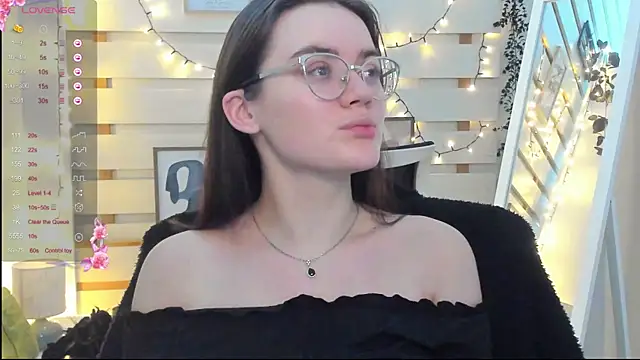 Snapshot of Josephine_jo chatting on 11.29.25 Josephine jo online show from 11.29.25