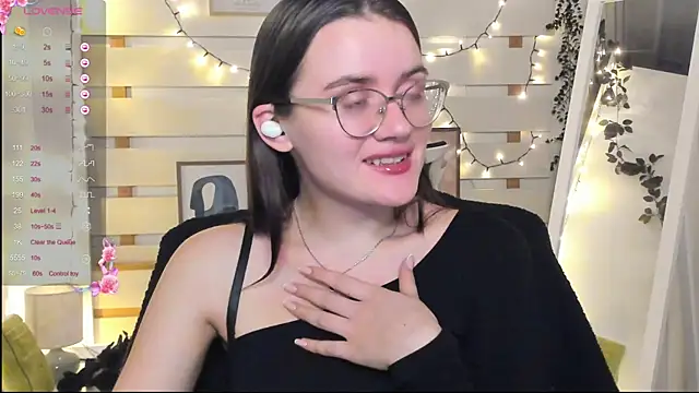 Snapshot of Josephine_jo chatting on 12.05.25 Josephine jo online show from 12.05.25