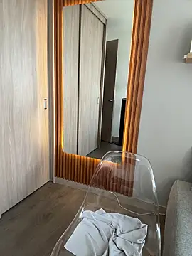 FridaKlein online show from 10.09.25