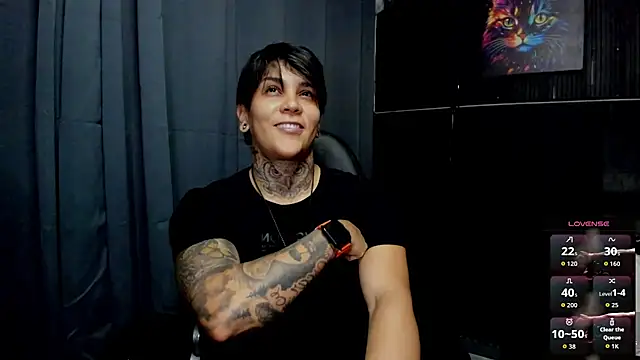 Snapshot of ZhoeStrong chatting on 11.14.25 ZhoeStrong online show from 11.14.25