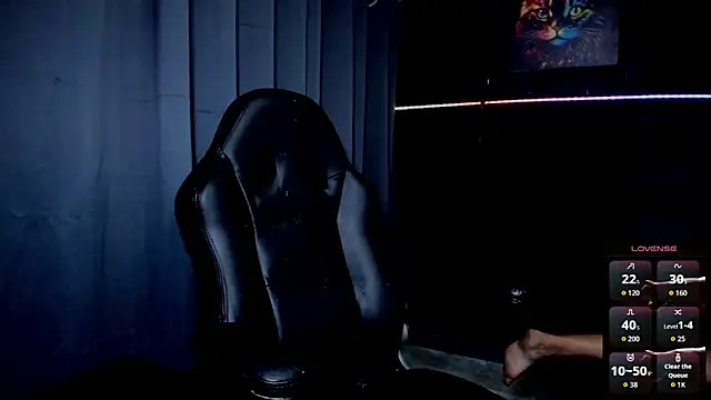 Snapshot of ZhoeStrong chatting on 11.15.25 ZhoeStrong online show from 11.15.25