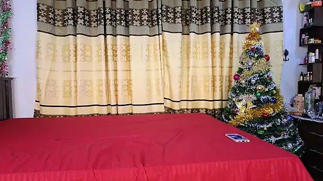 Queen ashawary online show from 12.19.24