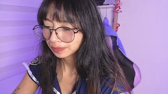 Snapshot of Yommi_Winx chatting on 11.12.25 Yommi Winx online show from 11.12.25