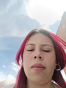 Snapshot of aurora_sky11 chatting on 10.22.25 aurora sky11 online show from 10.22.25