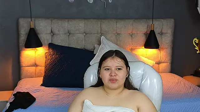 Laia and Aloby online show from 09.18.25