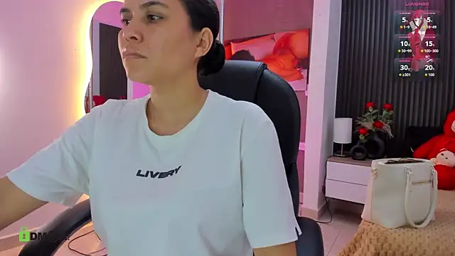 natasha  jackson online show from 02.06.26