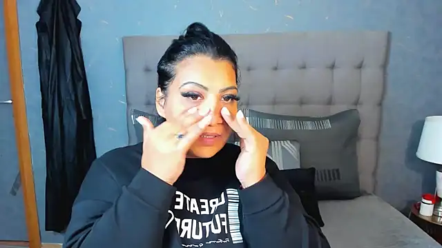 AmyCubes online show from 10.08.25