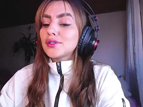 Lu perez online show from 09.13.25