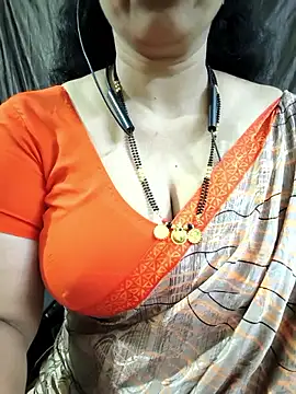 Snapshot of bhuvana555 chatting on 05.17.26 bhuvana555 online show from 05.17.26
