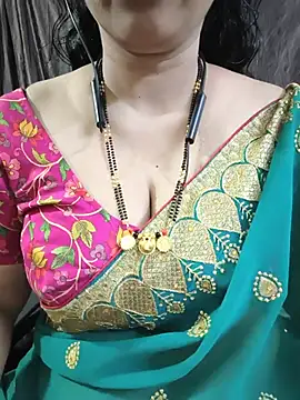 Snapshot of bhuvana555 chatting on 05.18.26 bhuvana555 online show from 05.18.26